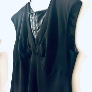 Elegant Black Sleeveless Dress